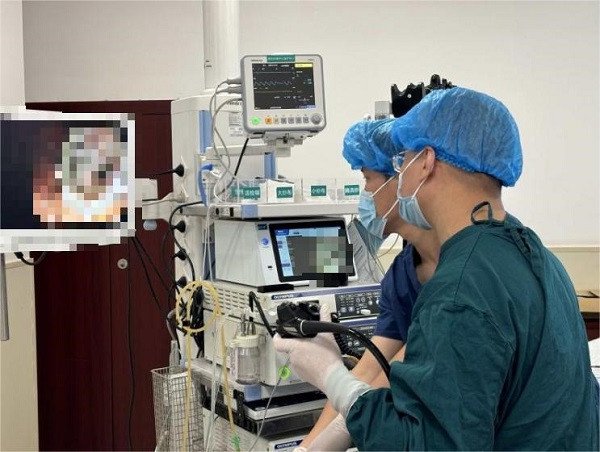 重医附二院团队完成无麻醉下高难度“胃肠搭桥”手术